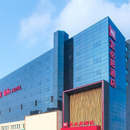 Ibis Zhengzhou Longhai Road Buitenkant foto
